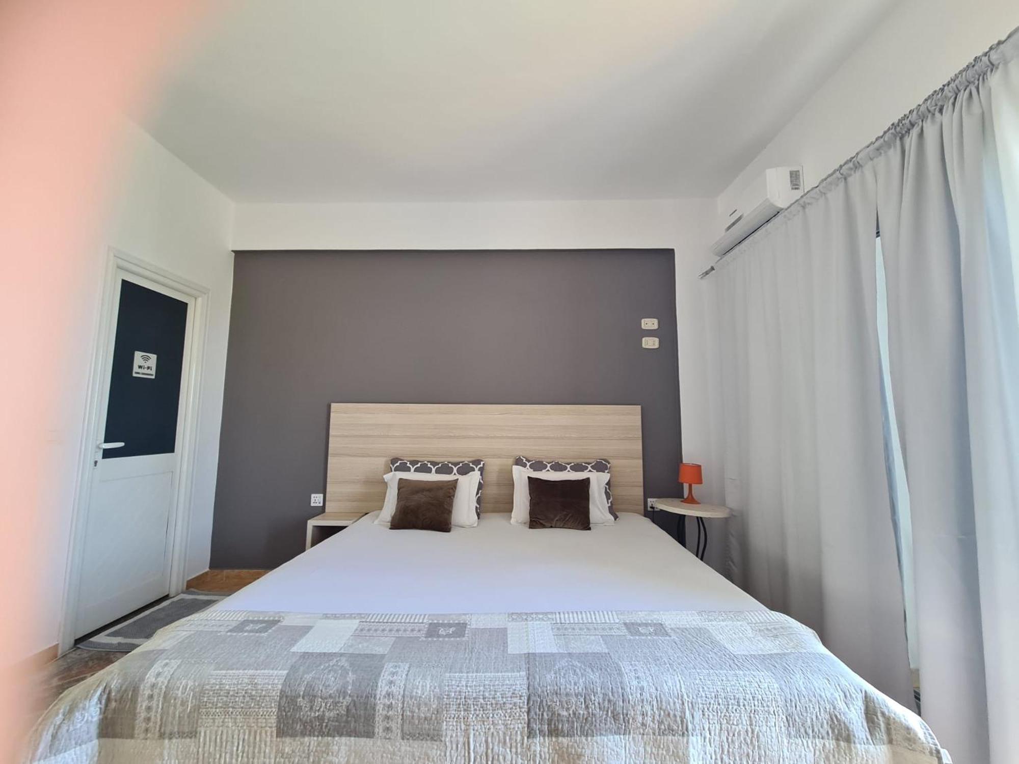 Salt Life Hotel Dhermi Exterior photo