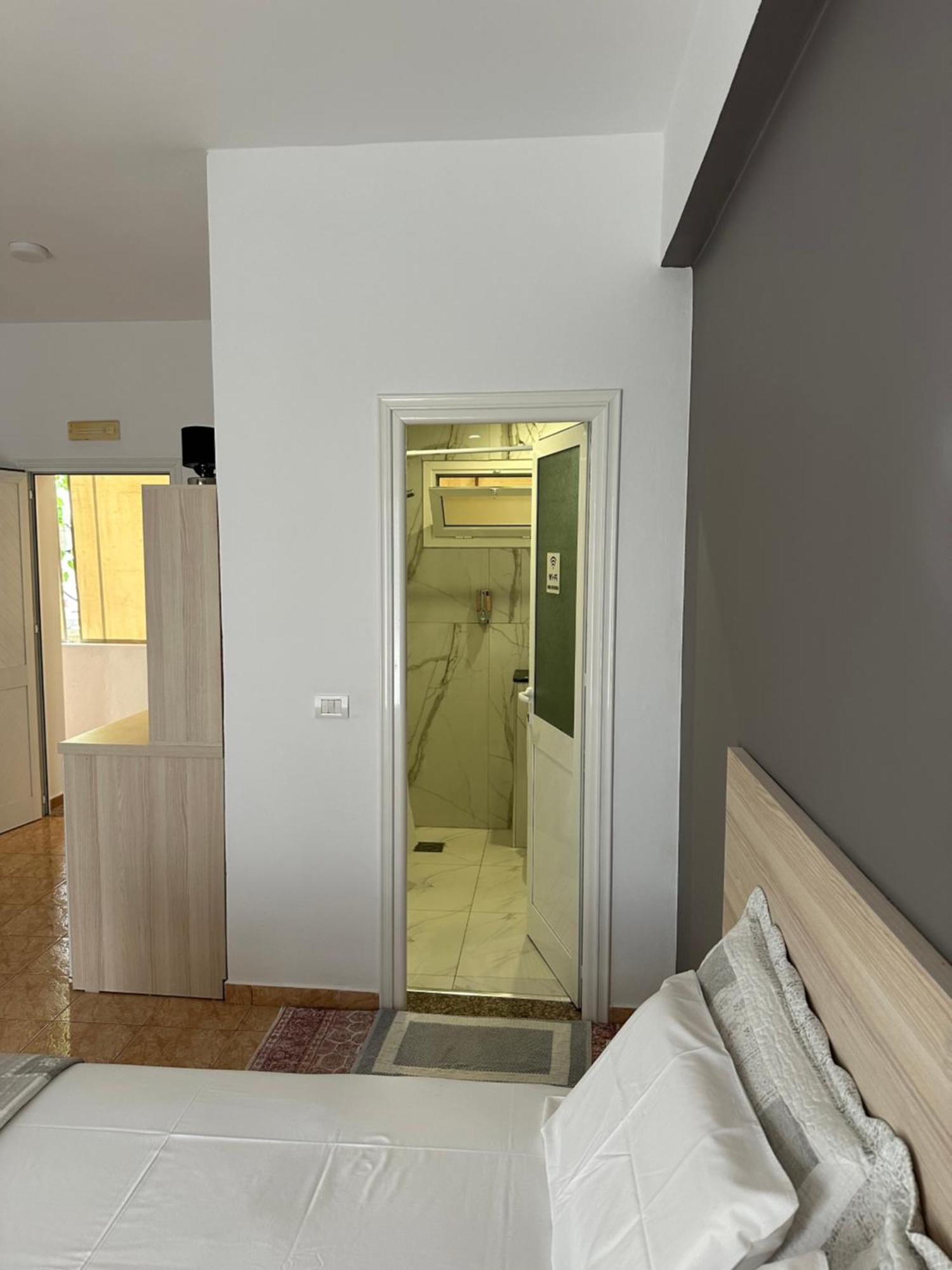 Salt Life Hotel Dhermi Exterior photo