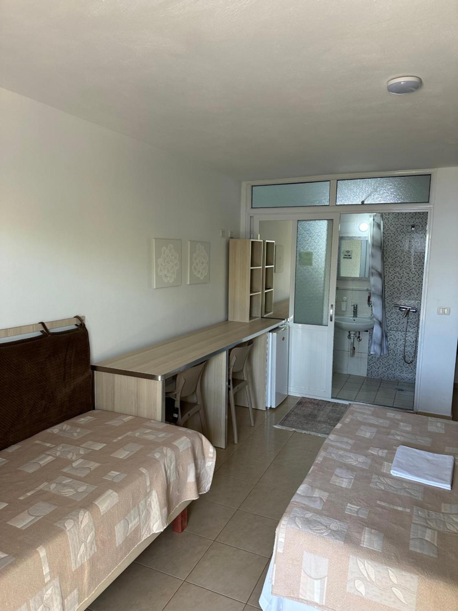 Salt Life Hotel Dhermi Exterior photo