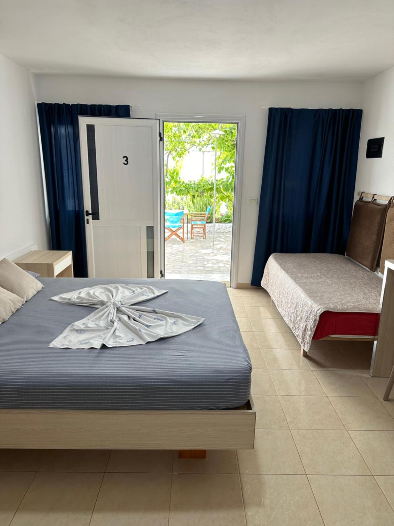 Salt Life Hotel Dhermi Exterior photo